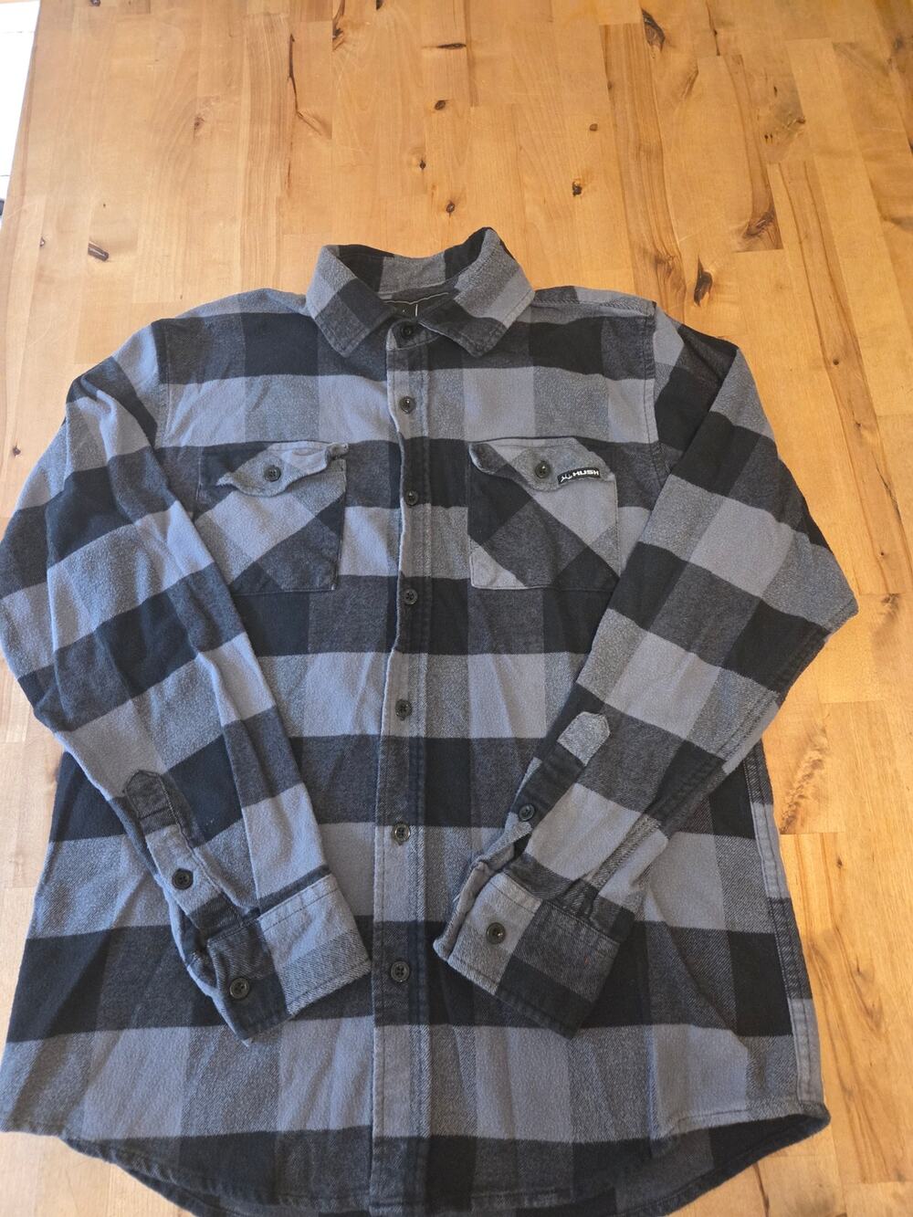 HUSH Hunt Fish Men’s Grey Black Plaid Flannel Shacket - Size Medium